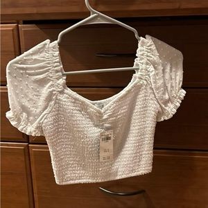 White Abercrombie and Fitch Cropped w Puff Sleeves
